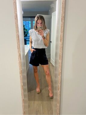 Express Blue White Striped Top Size M Short Sleeve Summer Tee Shoulder Pads